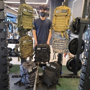 BLACKNU 대용량 헬스백팩 운동 큰 백팩