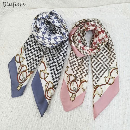 블루피오레 클로버 하운드 실크터치 스카프 AF3964