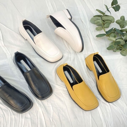 심플 클래식 베이직 스퀘어 통굽 레더 로퍼 RJ-e0381