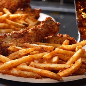 맘스터치 케이준 양념감자 (대)