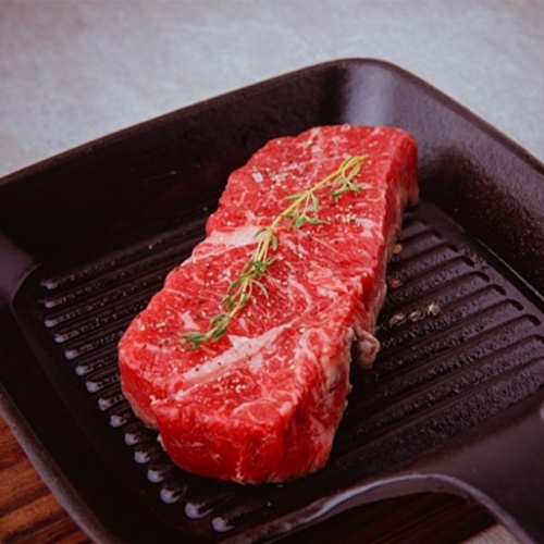 장보리  1등급 국내산 육우 채끝살 스테이크용 300g