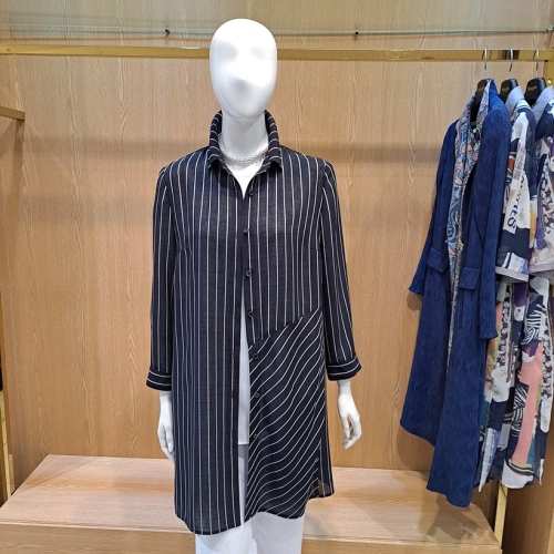 세루치 세루치현대신촌 스트라이프롱블라우스 S22911A