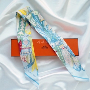 에르메스 실크 트윌리 쁘띠 스카프 댄스 퍼시픽