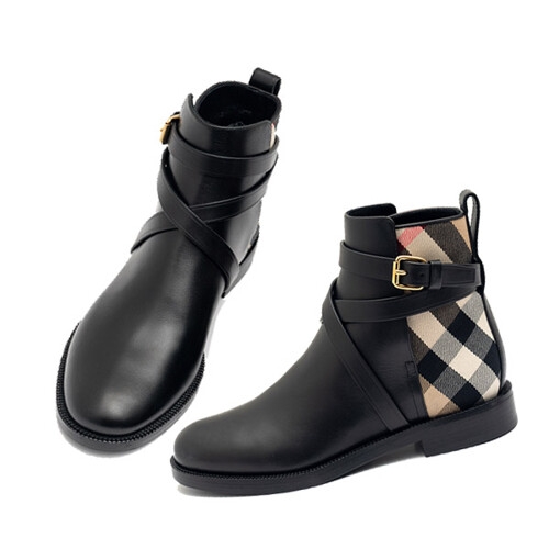 버버리 여성용 하우스 체크 레더 앵글 부츠 8042366 블랙