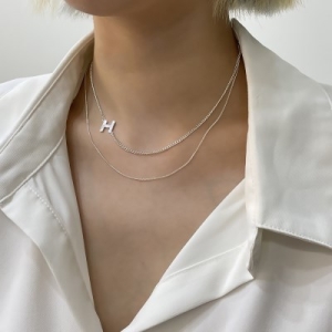 텐바이텐  아뮤엘 925 lver 두 줄 H이니셜 네크리스 AMHN2664