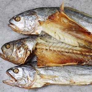 요리더쿡  손질 찐 보리굴비 10미 31cm 내외