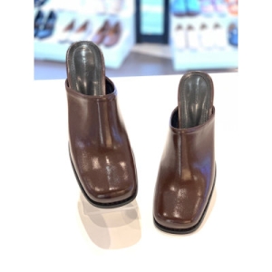 엘초이 비드 스퀘어토 청키힐 4.5cm 뮬블로퍼 FSF22BA300