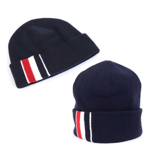 톰브라운 삼선 울 비니_MKH068A Y1018 415