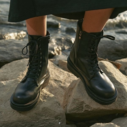 슈하이 비앙카 레이스업 워커 부츠_B1515_BK 걸그룹 브레이브걸스 유정 착화