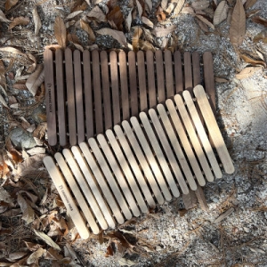 캠핑덕  이븐 우드 캠핑 발매트 난로받침대 팬히터