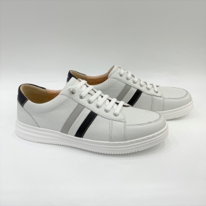 에스콰이아 모다대전남성 가벼운 주말 나들이나 사계절용으로 시즌에 권한기 좋은 화이트 스니커즈 YACSHZ00333WH