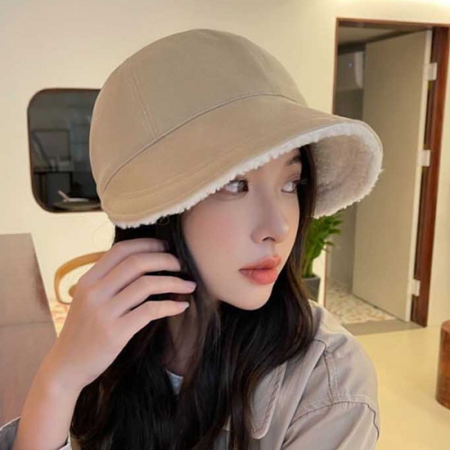 옷자락 여자 넓은챙 털모자 스웨이드 무지 캡 겨울 모자