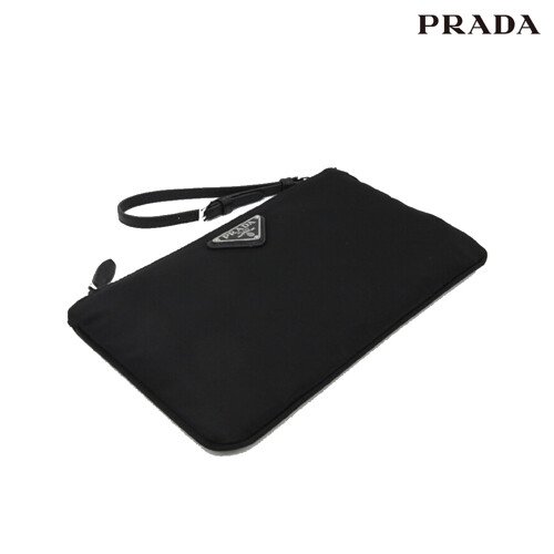 프라다 삼각로고 스트랩 파우치_1NH545 2BQP F0002