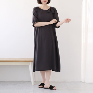 웬디즈갤러리 애슬리 리본 타이 원피스 IOP110