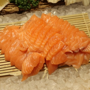 건어물천국  프리미엄 훈제연어 슬라이스 300g 국내산 참나무칩 훈연 샐러드 회 초밥 샌드위치 연어롤