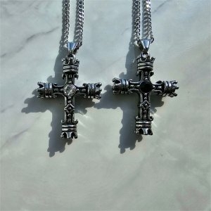 노블른  써지컬 스틸 화이트 블랙 큐빅십자가 목걸이 9749095