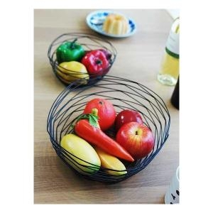 과일이나 야채를 담기 좋은 철제 바구니