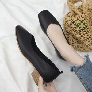 심플 베이직 우드굽 플랫 슈즈 DS AL 712 W88C07E