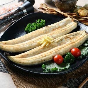 파인밀  국내산 자포니카 민물장어 초벌장어 1kg 손질초벌 후 500g 내외 /소스2종+초생강채+함초소금