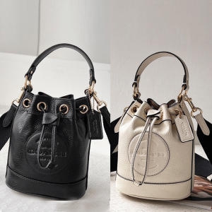 코치 뎀프시 드로스트링 버킷 백 15_C5269