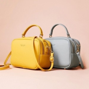 오너클랜 여성패션 봄색상 학생 캐주얼 스퀘어 크로스백 W8A9A5E