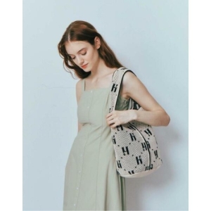 헤지스 핸드백 HIBA3E777 아이보리 시그니처 패턴 니트 숄더백 L