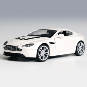 124 애스턴 마틴 V12 밴티지 537M73357W 색상화이트