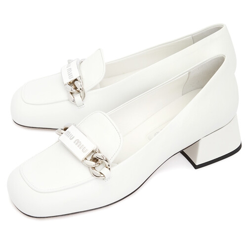 미우미우 체인 로고 로퍼_5D658D 011 F0002