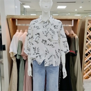 에스티오 SK a 해리앤 DP01 낙서 레터링 나염 루즈핏 셔츠 YPSP2503 행복한 쇼핑 SK스토아