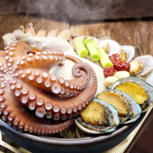 남해바다  3인용 해신탕세트 / 영계 1마리+백상합500g+전복100g+새우5미+문어300g