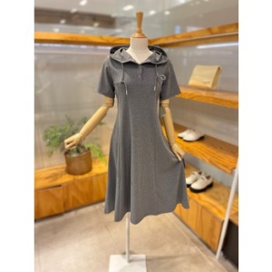 레코브 후드 절개 원피스 LC31C8OP544X