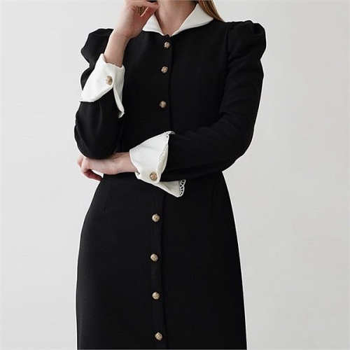 바이어스 보이 블랙 배색 카라 소매 레이스 어깨 퍼프 롱 원피스  6446946