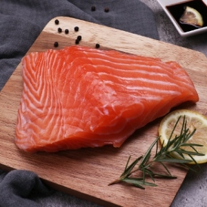 바른씨  노르웨이 생연어 몸+뱃살 300g