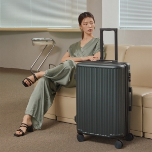 모던하우스 PESPES. 루키 확장형 24형 우디그린 / TR0223018