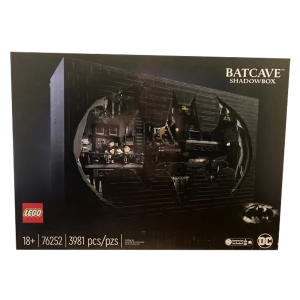 레고  배트케이브 섀도우 박스 (76252)