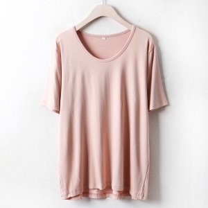 아이우먼 유넥스판반팔티 WW1733M307 빅사이즈 사이즈에서 자유로운 그녀