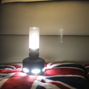 후  불면꺼지는 LED 촛불 캠핑랜턴 충전 레트로 감성 LED 불멍 스탠드 불면꺼지는 LED 촛불 캠핑랜턴 Lips01 불면꺼지..