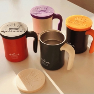 홀마크 티투스 스테인레스 머그컵 450ml 카페 손잡이 뚜껑 잔 보온 보냉 TK1005