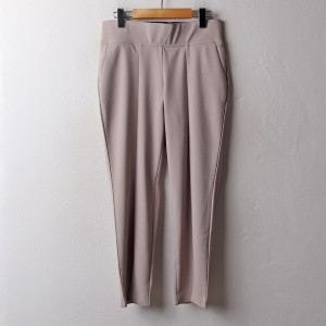 아이우먼 늘씬스판일자슬랙스 MDB814M201 빅사이즈 사이즈에서 자유로운 그녀