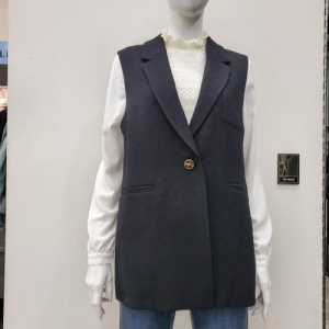 프렐린 카라 블랙 베스트/RBV233030