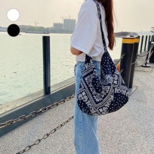 페이즐리 반다나 크로스 숄더백 ELG-131 WC92EC3