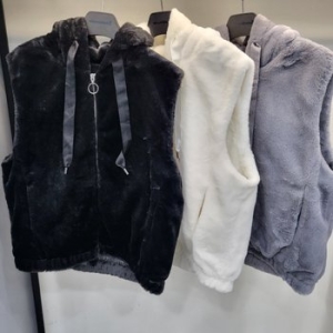 나인마이너스투 여성 밍크후드조끼LN9JF930