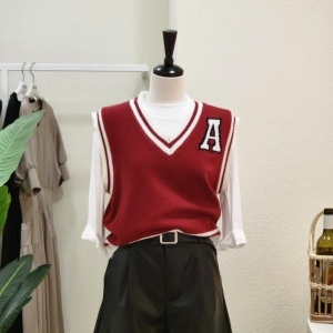 포커스 FF3H7VT00897_A 배색 브이넥 베스트