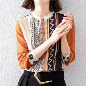 더블린 에스닉프린트셔츠형블라우스1종