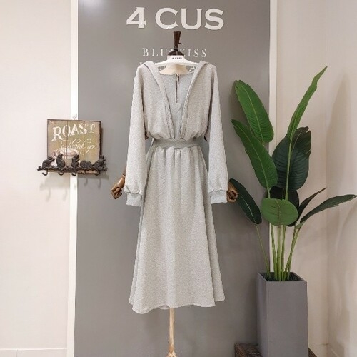 4CUS DB_   반집업 후드 롱 원피스  20FS1B9OP5334