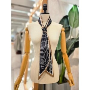 리안뉴욕 F/W 기하학무늬롱쁘띠스카프 RRYASF030