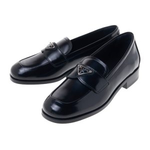 프라다 명품 브러시드 레더 로퍼 1D902M 055