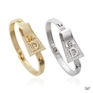 메디쉬재팬 럭셔리 디럭스 고급 큐빅 이니셜 패션 볼드 팔찌 S10920114