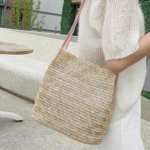 셀러허브 사각 라탄 심플 30대여성 숄더백 가벼운크로스백 S9264712