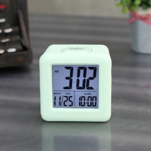 스위트하트  큐브디지털탁상시계_민트